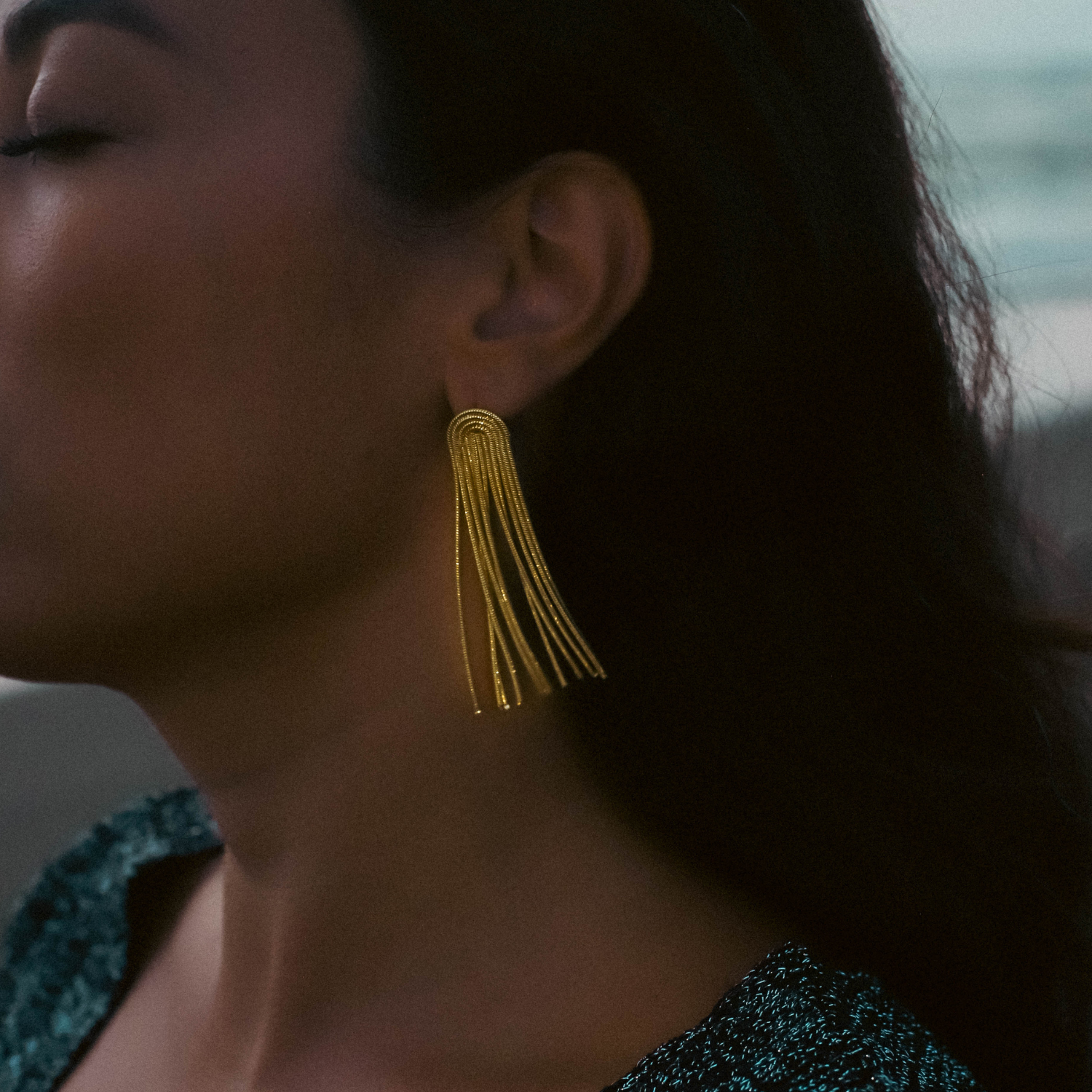 LYRA Goldene Fransenohrringe