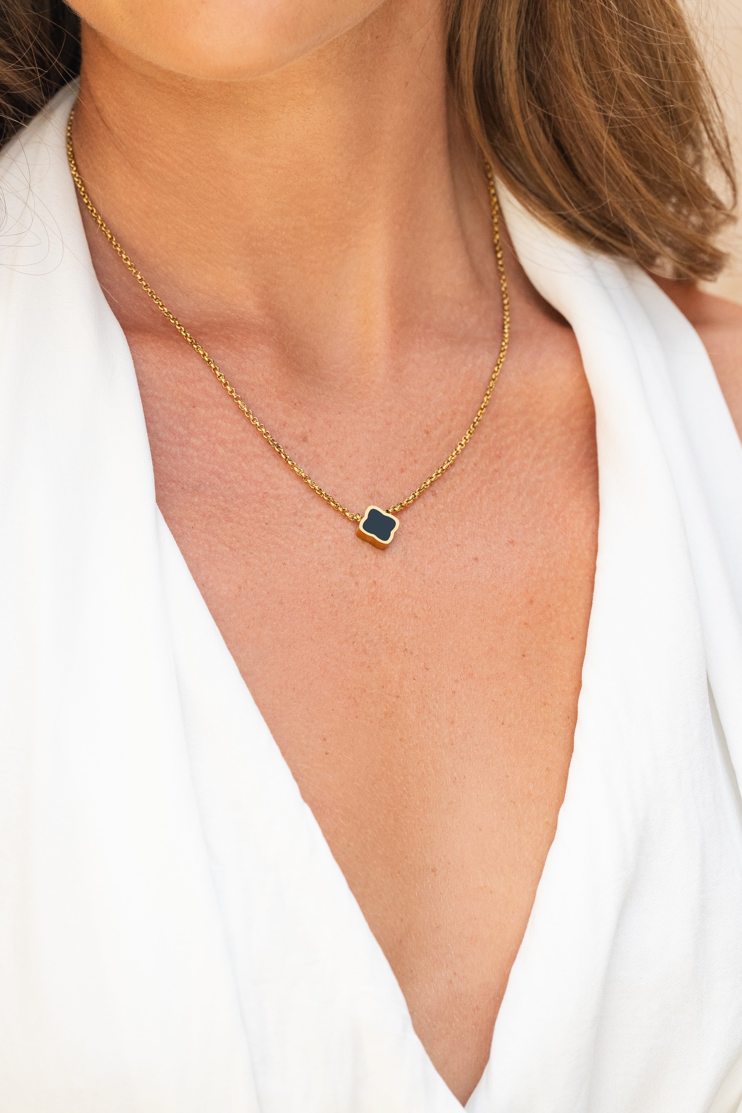 CLOVER Elegante Halskette